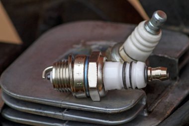 Silindir bloğunda yeni buji