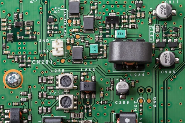Placa de circuito con componentes electrónicos — Foto de Stock