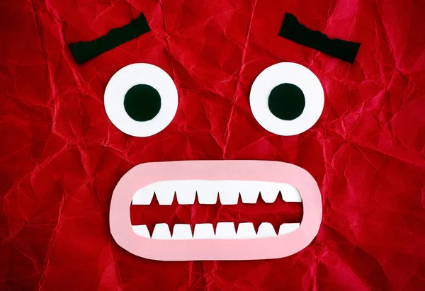 Strach Charakter Emocionální Tvář Papíru Červené Pozadí — Stock fotografie