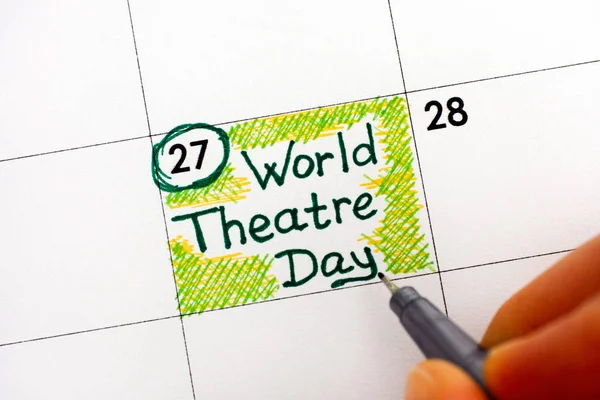 Vingers Van Vrouw Met Pen Schrijven Herinnering Wereld Theatre Day — Stockfoto