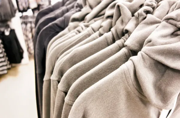 Row Pullovers Hanging Store Close — Stock Photo, Image