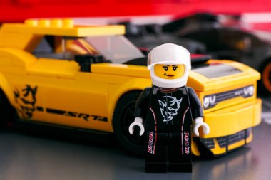 Lego 2018 Dodge Challenger Srt Demon sürücü minifigure Lego S tarafından