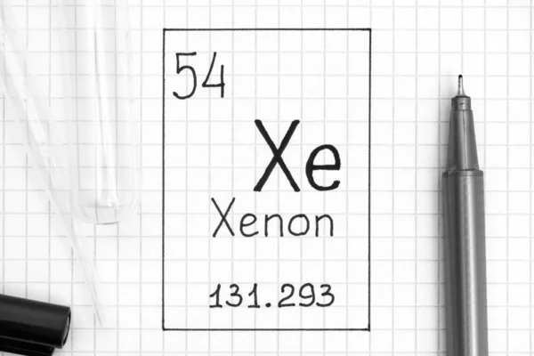 A tabela periódica de elementos. Elemento químico caligrafia Xen — Fotografia de Stock