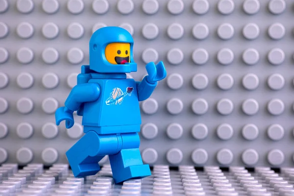 Tambov Russische Federatie Juni 2020 Lego Astronautenminifiguren Grijze Ondergrond — Stockfoto