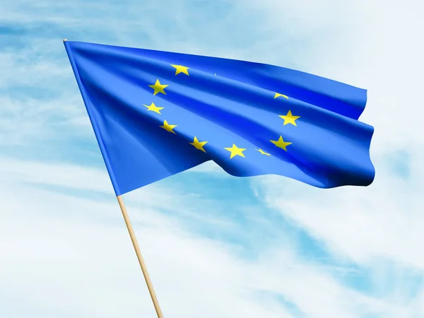 Gökyüzünde Avrupa Birliği bayrağı sallamak 3D illüstrasyon — Stok fotoğraf