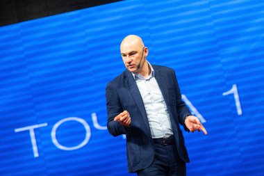 Odessa - Temmuz 17: Koç Gandapas gerçekleştirir Rönesans iş merkezi Jule 17, 2017 yılında Odessa, Ukrayna.