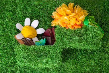 Kitap raf kitaplar için özgün stilinde dekore edilmiş..