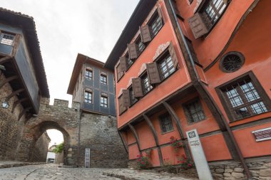 Plovdiv, Bulgaristan - 24 Mayıs 2018: Hisar Kapia - antik kapı Plovdiv eski şehirde, Bulgaristan gece fotoğrafı