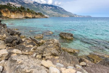 Limenia Beach, Kefalonia, Ionian Islands, Yunanistan su kayalarda