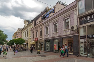 Plovdiv, Bulgaristan - 25 Mayıs 2018: İnsanlar Şehir Plovdiv, Bulgaristan merkezi Street yürüyüş