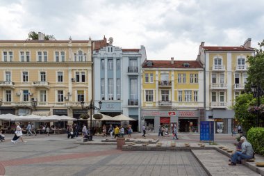 Plovdiv, Bulgaristan - 25 Mayıs 2018: İnsanlar Şehir Plovdiv, Bulgaristan merkezi Street yürüyüş