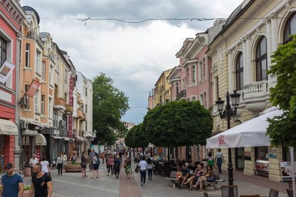 Plovdiv Bulgaria Mayo 2018 Caminando Calle Central Ciudad Plovdiv Bulgaria — Foto de Stock