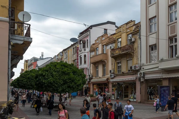 Płowdiw Bułgaria Maja 2018 Chodzenia Ludzi Ulicy Centrum Miasta Płowdiw — Zdjęcie stockowe