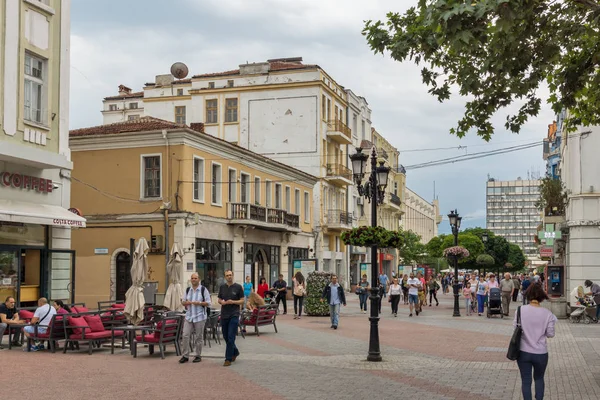 Plovdiv Bulgarien Maj 2018 Walking Personer Centrala Gatan Staden Plovdiv — Stockfoto