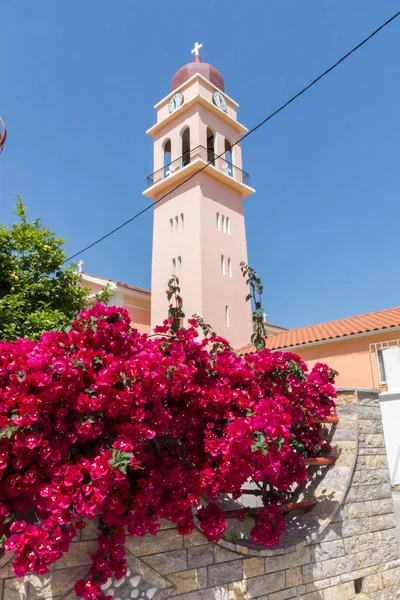 Karavomylos Kefalonia Greece May 2015 Orthodox Church Flowers Karavomylos Town — Stock Photo, Image
