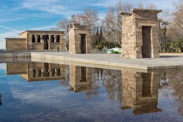 Madrid, İspanya - 23 Ocak 2018: görünüm Debod Tapınağı şehir Madrid, İspanya, Amazing