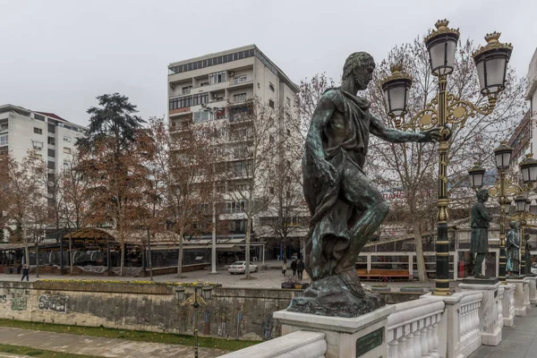 Скоп Македонія Лютого 2018 Статуя Мосту Цивілізацій Македонії — стокове фото
