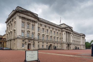 Londra, İngiltere - 17 Haziran 2016: Buckingham Sarayı Londra, İngiltere, Büyük Britanya