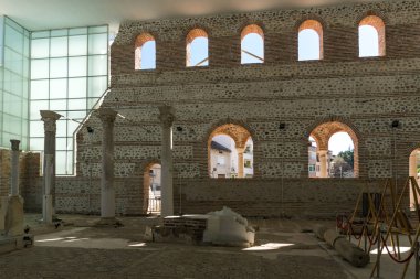 Sandanski, Bulgaristan - 4 Nisan 2018: Harabeleri, piskoposluk Sandanski, Bulgaristan kasabasında Bazilikası ile karmaşık