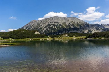 Muratovo Gölü ve Todorka tepe, Pirin Dağı, Bulgaristan ile muhteşem manzara