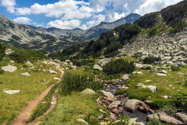 Muhteşem manzara Banderishki kınalı tepe, Pirin Dağı, Bulgaristan