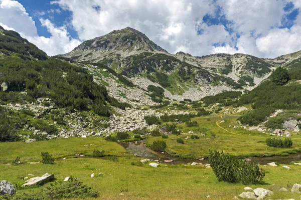 Muratov Tepesi ve Dağ Nehri, Pirin Dağı, Bulgaristan