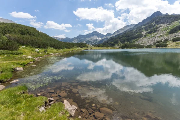 Amazing Landscape Muratovo Lake Banderishki Chukar Peak Pirin Mountain Bulgaria — Stock Photo, Image