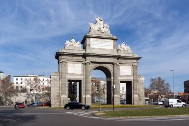 Madrid, İspanya - 23 Ocak 2018: görünüm Puerta de Toledo şehir Madrid, İspanya, Amazing