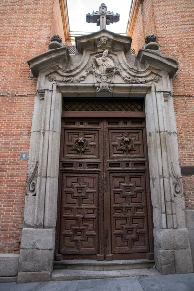 Madrid, İspanya - 23 Ocak 2018: Ortaçağ bina Church of San Nicolas şehir Madrid, İspanya