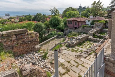 Plovdiv, Bulgaristan - 1 Mayıs 2016: Plovdiv, Bulgaristan'ın harabeleri, antik Roma Tiyatrosu
