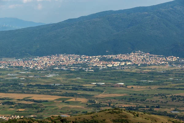 Kasaba Petrich Ograzhden dağ, bölge Yukarı Cuma, Bulgaristan muhteşem günbatımı Panoraması