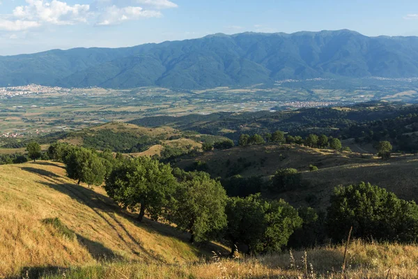Belasitsa dağın Ograzhden dağ, bölge Yukarı Cuma, Bulgaristan şaşırtıcı günbatımı manzara