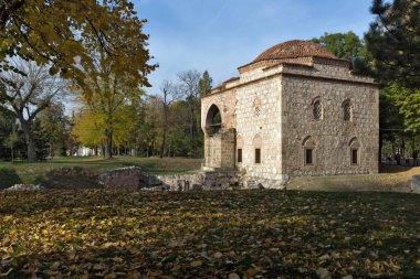 Nis, Sırbistan - 21 Ekim 2017: Sunset görünümünü Bali Camii kale şehir NIS, Sırbistan