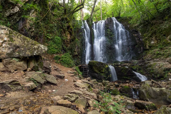 Peyzaj Koleshino şelaleler cascade Belasica dağ, Novo Selo, Makedonya Cumhuriyeti