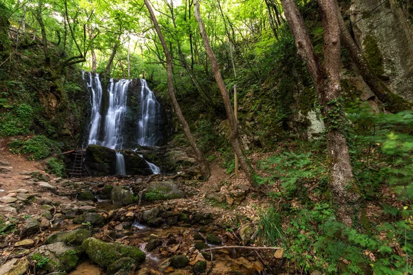 Peyzaj Koleshino şelaleler cascade Belasica dağ, Novo Selo, Makedonya Cumhuriyeti