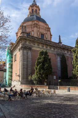 Madrid, İspanya - 23 Ocak 2018: St Andrew Kilisesi Madrid şehir, İspanya görünümünü şaşırtıcı