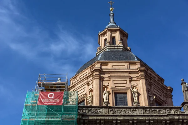 Madrid, İspanya - 23 Ocak 2018: St Andrew Kilisesi Madrid şehir, İspanya görünümünü şaşırtıcı