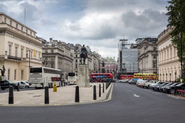 Londra, İngiltere - 17 Haziran 2016: Edward VII anıt heykel şehir olaçagimi, İngiltere, İngiltere'de