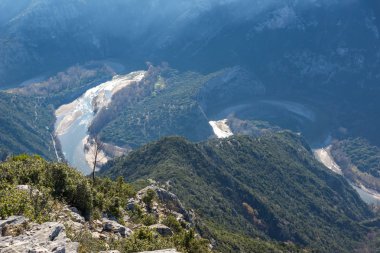 Muhteşem manzara Gorge Nestos Nehri yakınındaki İskeçe şehri, Doğu Makedonya ve Trakya, Yunanistan