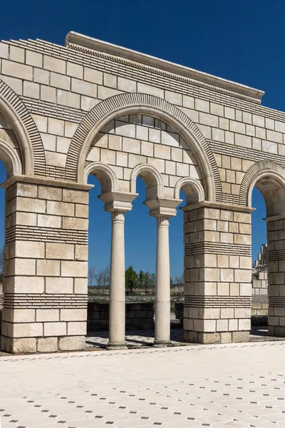 Büyük Bazilikası kalıntıları ilk Bulgar İmparatorluğu Pliska, Bulgaristan başkenti yakınındaki