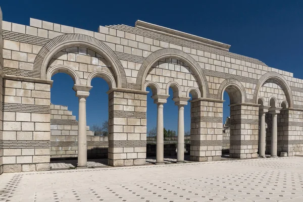 Büyük Bazilikası kalıntıları ilk Bulgar İmparatorluğu Pliska, Bulgaristan başkenti yakınındaki