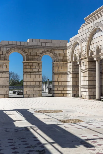 Büyük Bazilikası kalıntıları ilk Bulgar İmparatorluğu Pliska, Bulgaristan başkenti yakınındaki