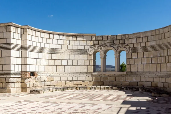 Büyük Bazilikası kalıntıları ilk Bulgar İmparatorluğu Pliska, Bulgaristan başkenti yakınındaki