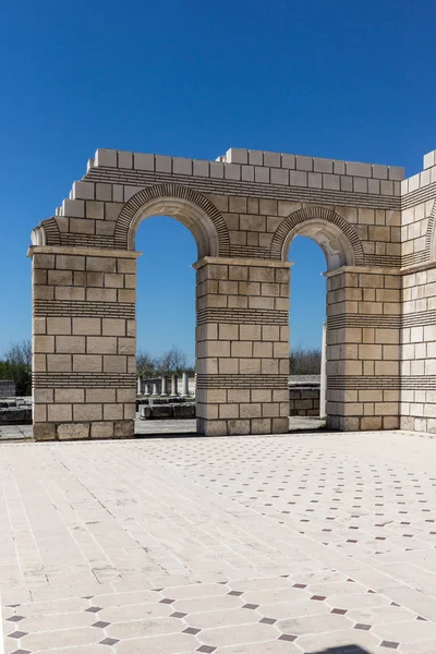 Büyük Bazilikası kalıntıları ilk Bulgar İmparatorluğu Pliska, Bulgaristan başkenti yakınındaki