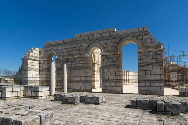 Büyük Bazilikası kalıntıları ilk Bulgar İmparatorluğu Pliska, Bulgaristan başkenti yakınındaki