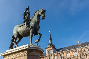 Madrid, İspanya - 23 Ocak 2018: Binaların Plaza Mayor Madrid, İspanya, cephe