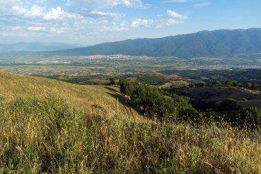 Ograzhden dağın, Blagoevgrad bölge, Bulgaristan günbatımı manzara
