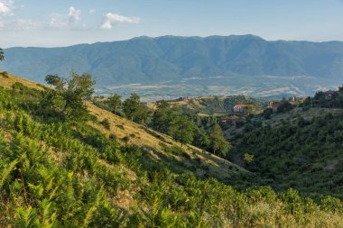 Ograzhden dağın, Blagoevgrad bölge, Bulgaristan günbatımı manzara
