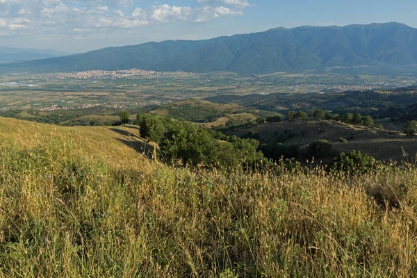 Ograzhden dağın, Blagoevgrad bölge, Bulgaristan günbatımı manzara