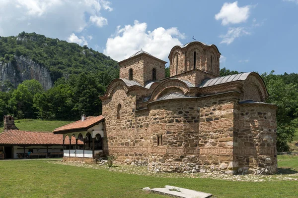 Vista Panorâmica Mosteiro Medieval Poganovo São João Teólogo Sérvia — Fotografia de Stock